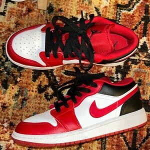 Air Jordan 1 Low- Bred Toe